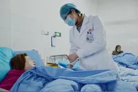 厉害了！长沙女中医徒手正骨：从1岁孩童到93岁老人都因她免于手术图片