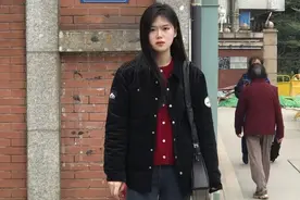 能把牛仔裤穿好的人，才是大师，瞧博主们“进阶搭配”，好高级图片