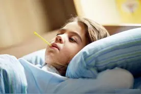 宝宝发烧的时候应该散热还是保暖呢？图片