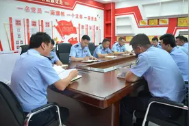 神木公安：尔林兔派出所开展民主生活会 推进干部作风整顿图片