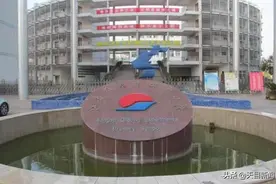 江苏启东市一小学三名六年级女生坠楼 公安：情况属实，仍在调查中图片