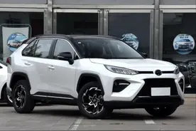 威兰达提供三种四驱，油耗4.6升，前脸像雷克萨斯更高级图片