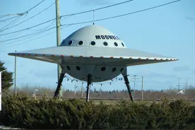 UFO以光速飞过地球，人类能看到吗？图片