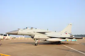 歼-10C换装国产发动机，国产率实现百分之百图片