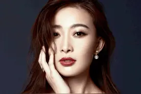 她是《扫黑风暴》最美女配，曾给刘德华伴舞，还是张柏芝御用配音图片