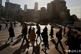 又一家中国公司被纽交所摘牌，曾让数万人一夜之间无家可归图片