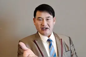 大衣哥反转了？被知名导演质疑歌曲侵权后，主动正面回应图片