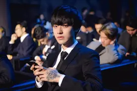 老婆工作不检点，LPL最帅选手Mystic离婚，网友：钱都被败光了图片