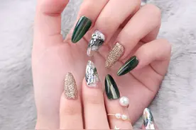 挑战一周7天每天换个美甲款图片