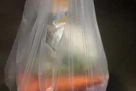 二斤牛排骨，五个鸡腿，整起来，喷香啊图片