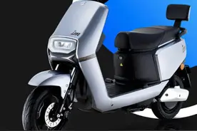 这2款电动车外观好看，实用性好，一次充电能跑110公里图片