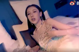 FreeC新歌中Cue到BLOW：我是你性感的尤物！面对恶评当事人回应图片