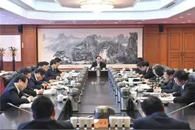 大学常务副校长敢公然叫板其他副校长？当然敢，“常务”含金量大图片