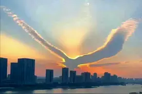 实在太像了！福州天空现“大鹏展翅”，云彩一会像老鹰一会像天鹅图片