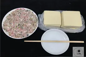 包馄饨只服四川这种包法，好看还煮不破，看完你也快学起来吧图片