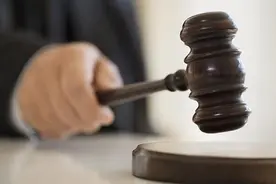 请假未批，男子回家为父奔丧竟遭辞退，法院这样判图片