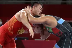 奥运摔跤-遗憾！邓志伟0-5不敌伊朗对手 无缘自由式摔跤铜牌图片