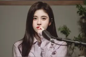 鞠婧祎到底有多美？轻松hlod住蜡笔小新眉，一般人不敢尝试图片