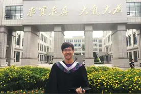 放弃30万年薪去云南曲靖做公务员，是不是傻？网友：“这是个干大事的人！”图片