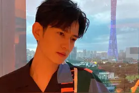 还没红就过气？马可机场被星探搭讪，出道21年惨被认成路人图片