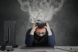 经常“上夜班”的人，最后都怎样了？久而久之，要承担5个后果图片