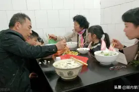 8元一碗的烩面，说实话在郑州不赚钱！别恶意竞争了，活下来不易图片
