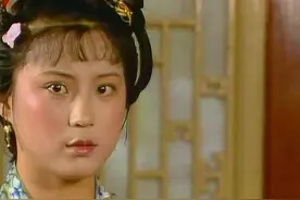 彩霞和彩云是一个人吗，贾宝玉用一个词就说明白了图片