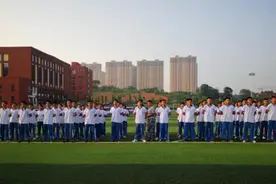 湖南一所县中学成为“黑马”，本科上线率98.8%，高考成绩很亮眼图片