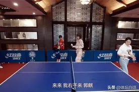 王楠接受鲁豫采访曝光豪宅内景，乒乓室如酒店大厅，吊顶造型独特图片
