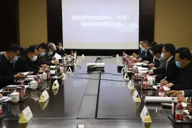 谢元到中汽中心调研 推动新能源汽车检验中心建设图片