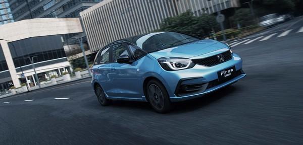 推荐3款热销两厢车，5升油耗超低，打工人的首选