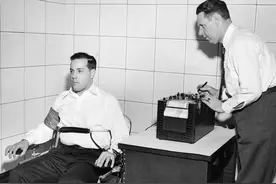 凶案嫌犯在镜头前横跳，为什么不用测谎仪拆穿他的伪装直接定罪？图片