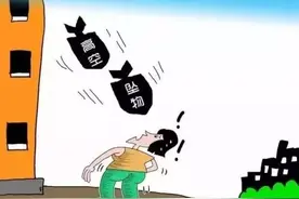 天降横祸！福建7岁女孩放学路上被砸图片
