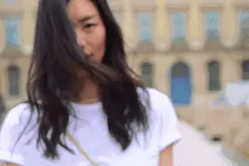 能穿一整个夏天的白T恤，采用莫代尔材质越洗越柔软，还不会变黄图片