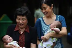 59岁失去独生女，60岁冒险生下双胎，高龄宝妈盛海琳如今怎样了图片