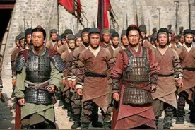 汉军士兵会在长城城墙附近铺一层细沙，有何用？能让匈奴苦不堪言图片