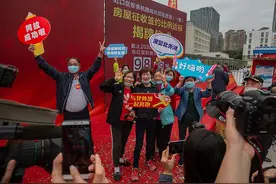 聚力北外滩 | 别了，蜗居！记者镜头里的北外滩旧改图片