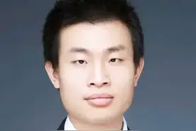 数学天才北大韦神，哈佛愿配翻译抢人，最大短板是生活自理能力图片