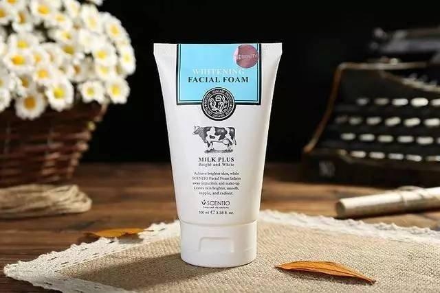 这些洗面奶温和深层清洁去黑头,不假滑不紧绷,打造肌肤水润空气感