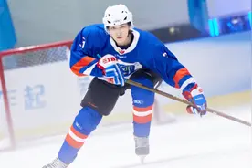 朱正廷冬奥献礼剧杀青，为角色特地留长发，解锁“冰上精灵”之称图片