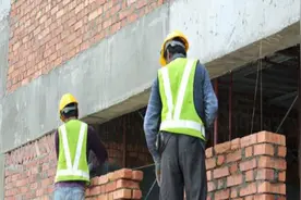 为何国家要禁止农村用红砖盖房？该用什么盖房子？听听内行怎么说图片