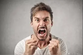 你以为塞牙是小事？不要忽视！不然就出问题了图片