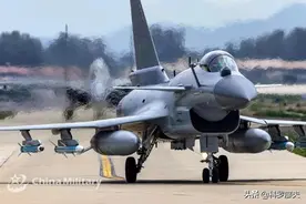 歼10C优势巨大，轻松碾压光辉战机，在绝对实力面前，印媒服软了图片