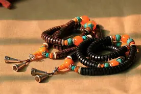 别玩高价文玩了，这7种文玩手串，百元之内搞定，包浆之后超漂亮图片