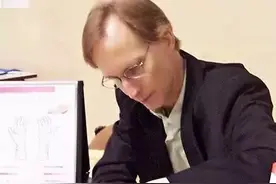 一个白人医生的自述：我在美国用针灸治疗癌症的故事，我推崇全息成像的易经针法，因为疗效更快更久图片