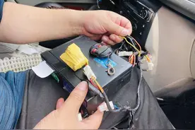 有“猫腻”！出租车计价器作弊原地一分钟“跑”出3公里…图片