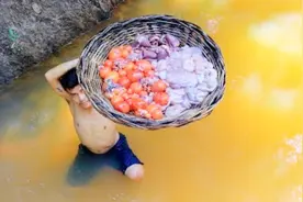 荒野生活：美味的鸡蛋煮金针菇小火锅，味道美极了！
