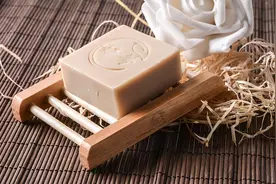 肥皂洗衣粉洗衣液和洗衣凝珠，它们有什么区别，哪个最好用？图片