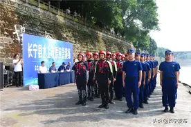 场面堪比大片！长宁淯江河上，无人机、冲锋舟、抛射器出动！图片