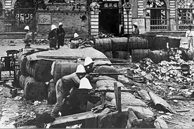 1950年元旦，解放军强势收回外国兵营，毛主席：七天内全部交出来图片